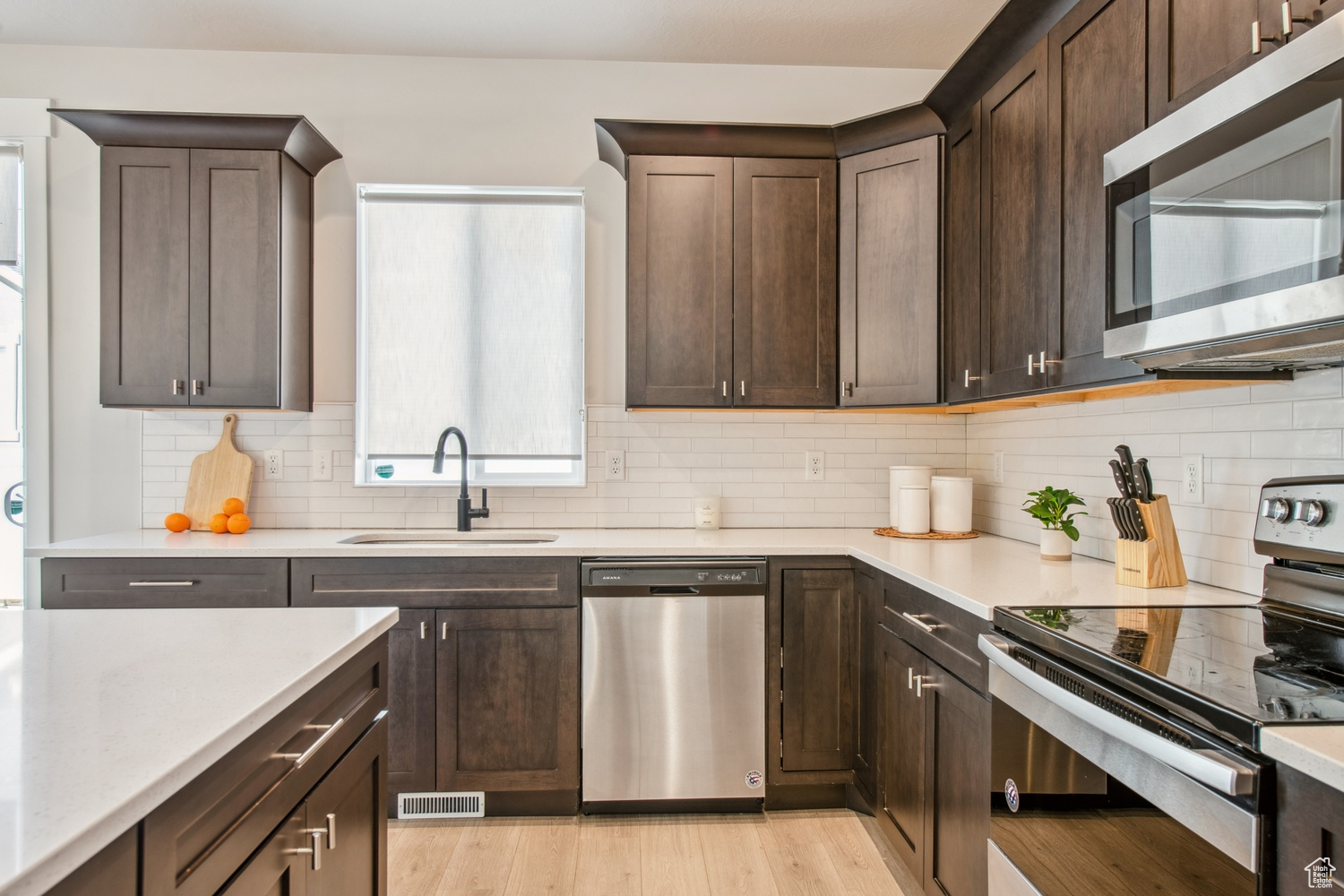 147 N Valcrest Dr, Saratoga Springs, Utah image 4