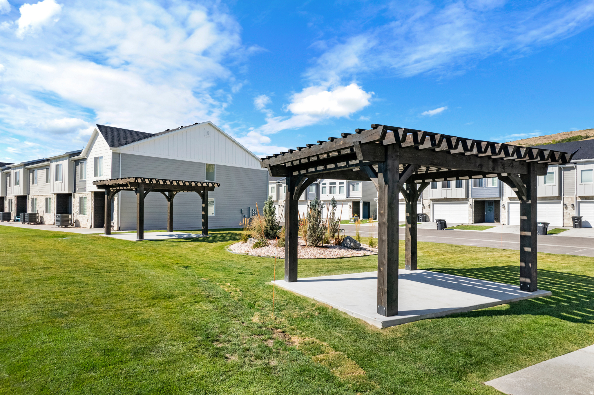 PARADISE PARKWAY - Residential