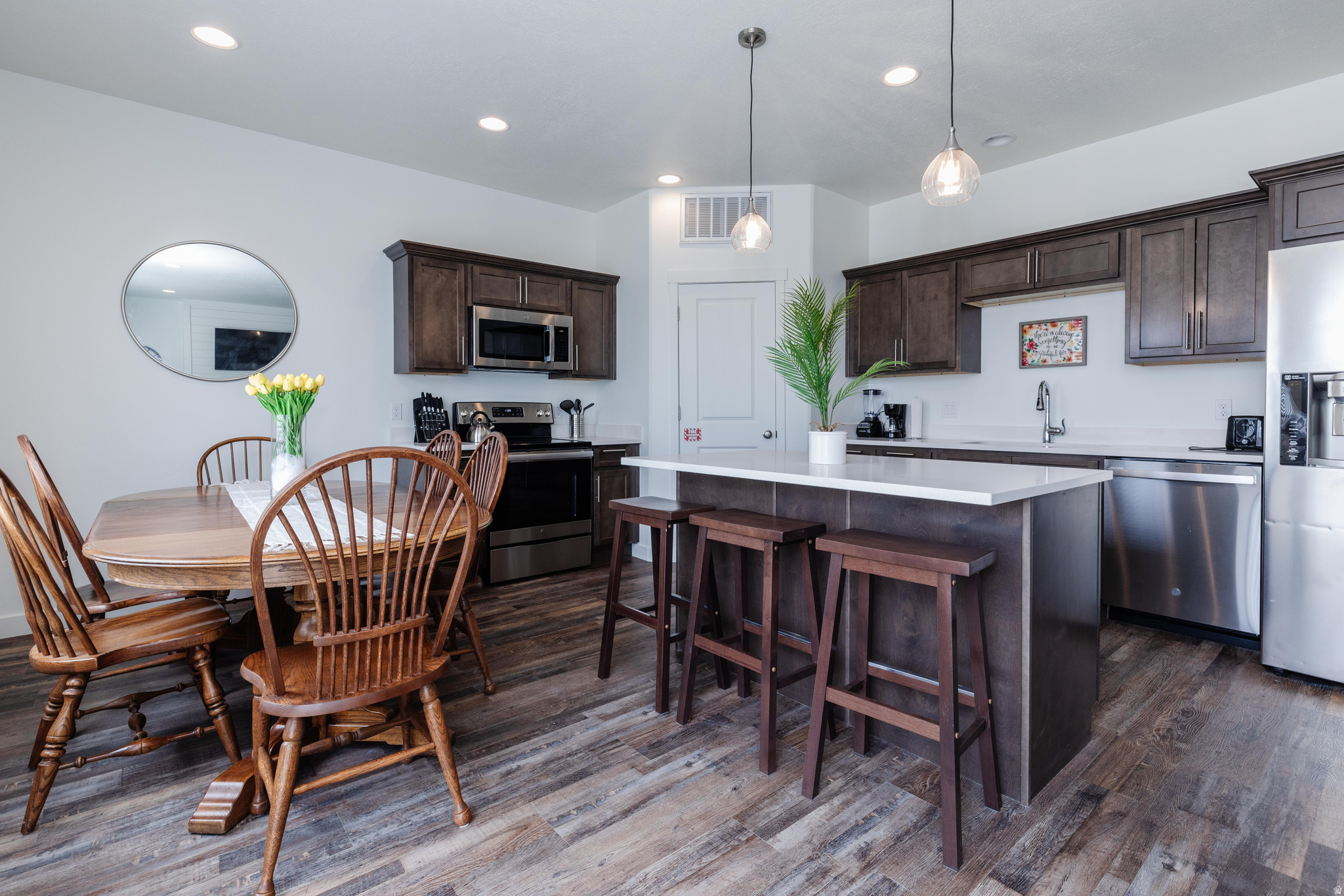 PARADISE PARKWAY - Residential