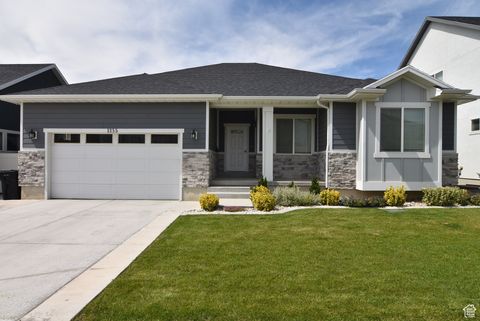 Photo of 1355 N 1980 E, Spanish Fork, UT 84660 (MLS # 2110001)