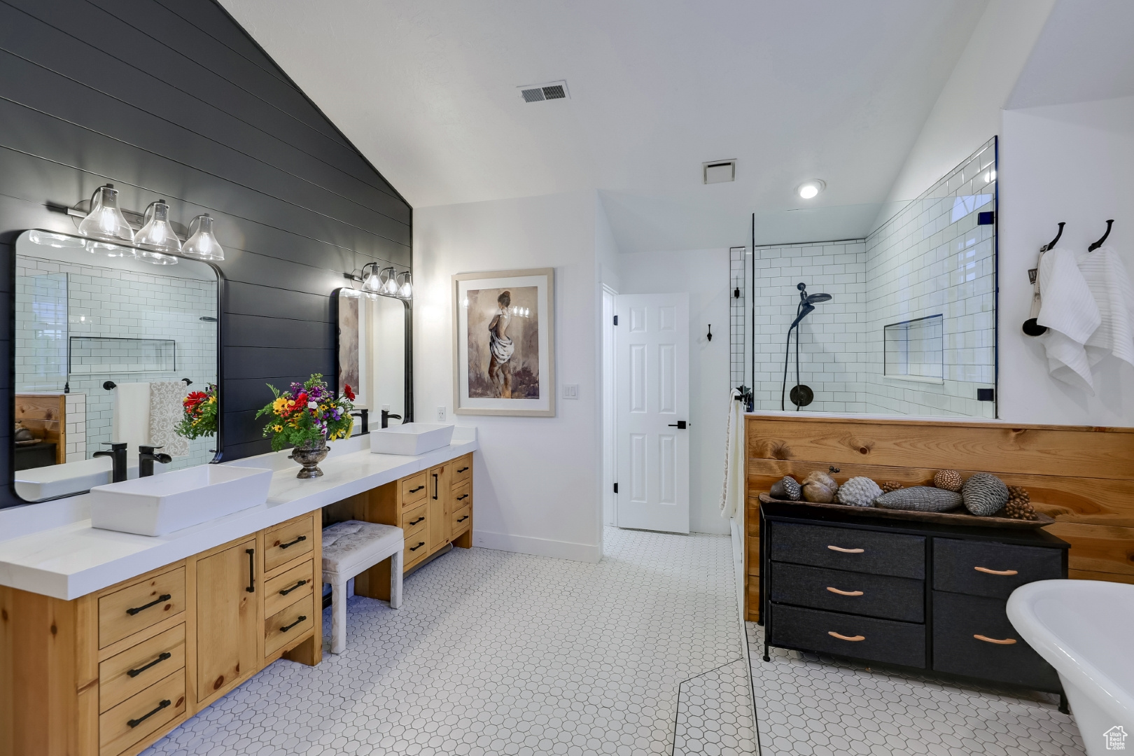 BROOKTREE - Residential