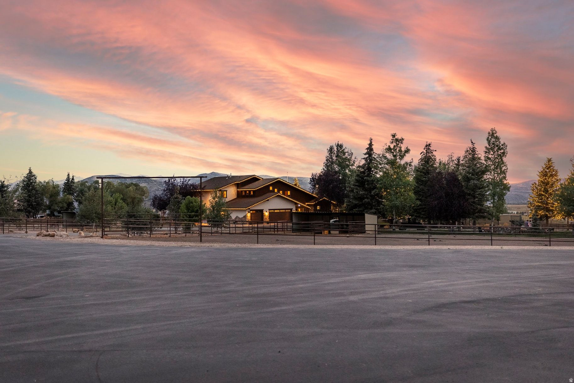 SHADOWS SUBDIVISION - Residential