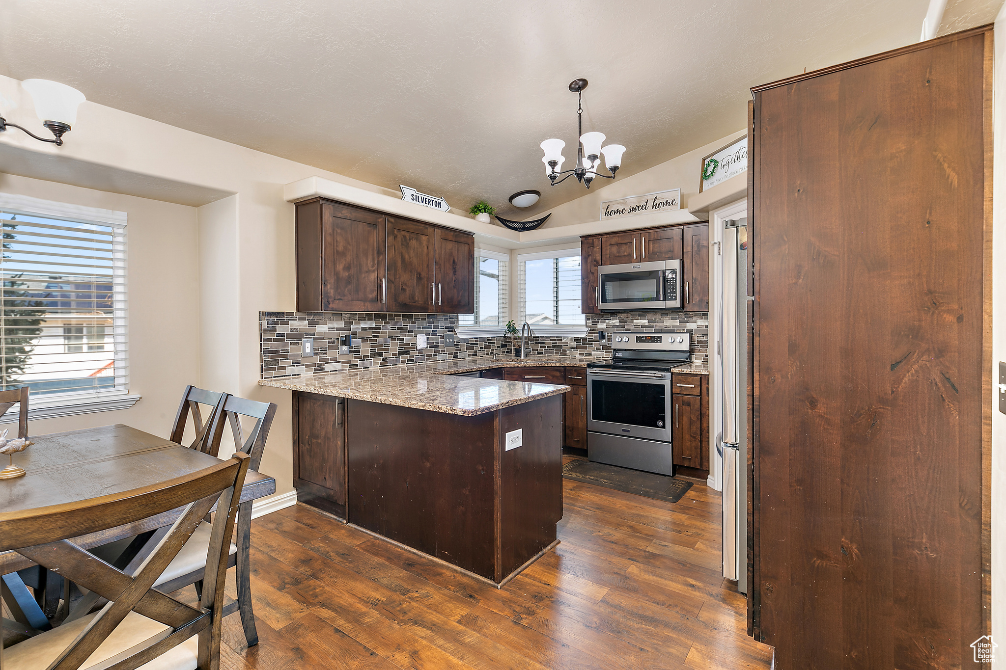 6874 S Hoyle Cir, West Jordan, Utah image 9