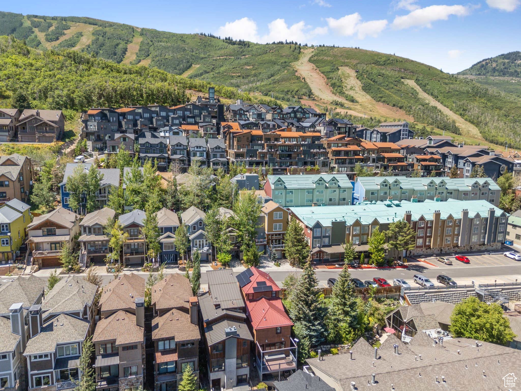 Park City, Utah 84060, United States, 4 Bedrooms Bedrooms, ,3 BathroomsBathrooms,Residential,Pending,180839