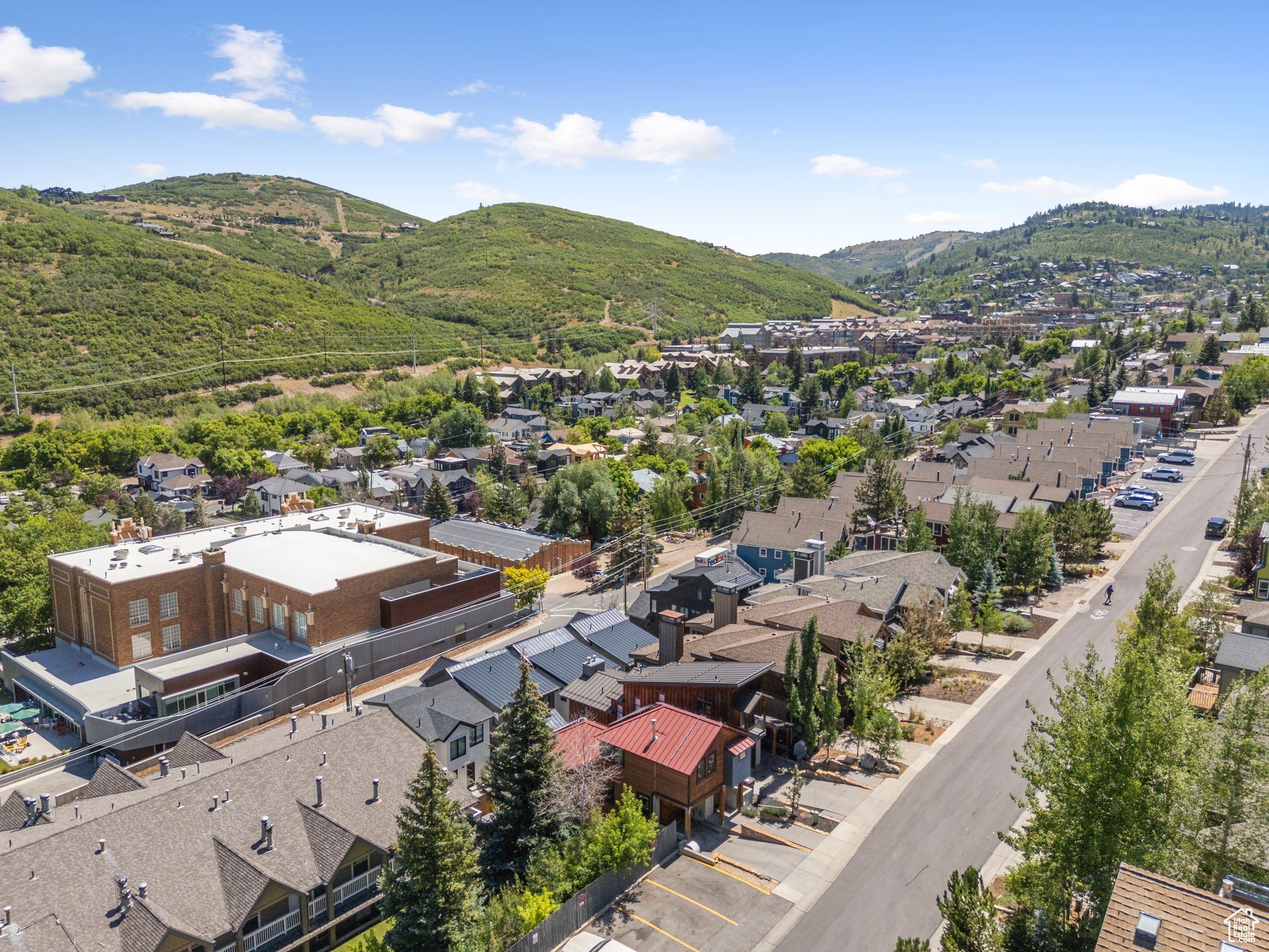 Park City, Utah 84060, United States, 4 Bedrooms Bedrooms, ,3 BathroomsBathrooms,Residential,Pending,180839