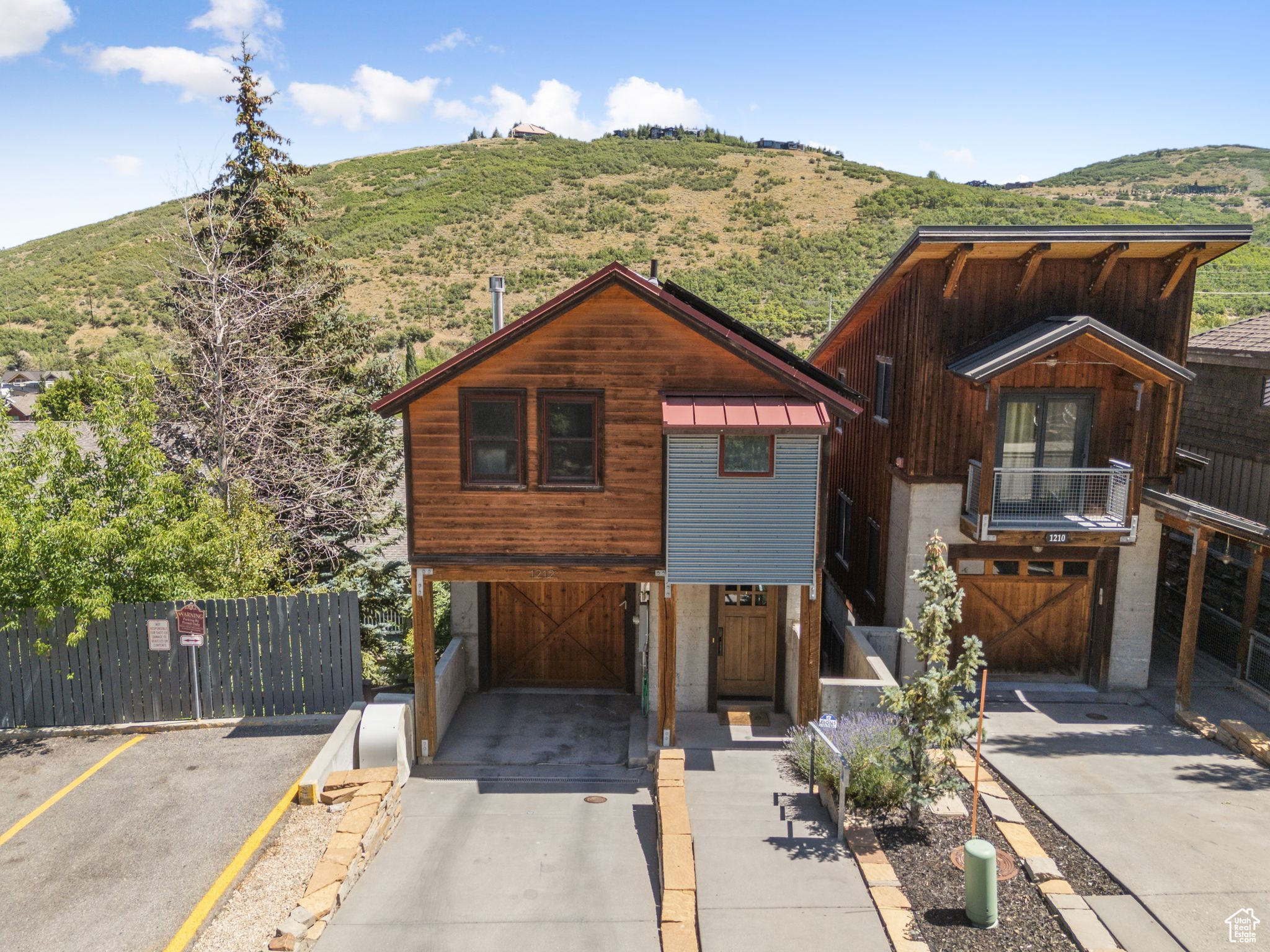 Park City, Utah 84060, United States, 4 Bedrooms Bedrooms, ,3 BathroomsBathrooms,Residential,Pending,180839