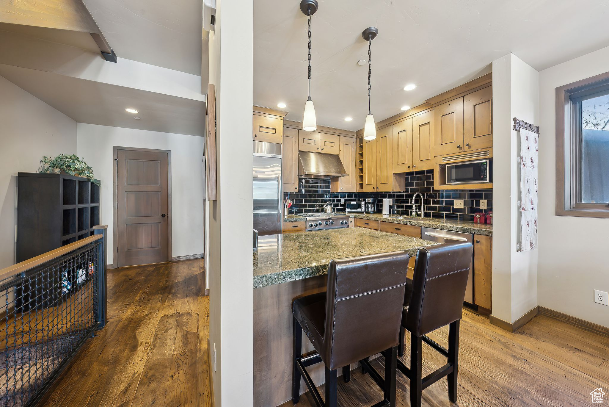 Park City, Utah 84060, United States, 4 Bedrooms Bedrooms, ,3 BathroomsBathrooms,Residential,Pending,180839