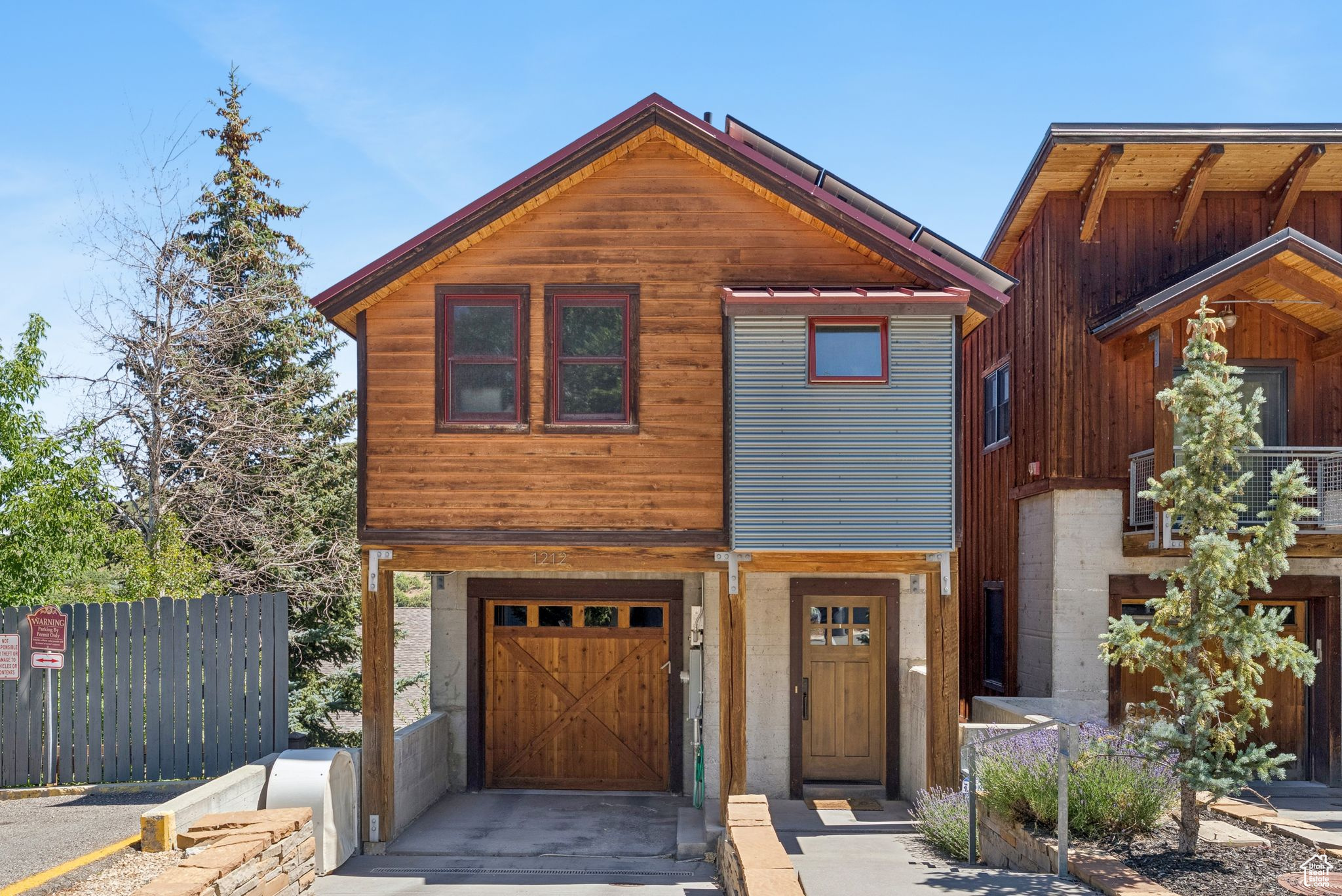 Park City, Utah 84060, United States, 4 Bedrooms Bedrooms, ,3 BathroomsBathrooms,Residential,Pending,180839