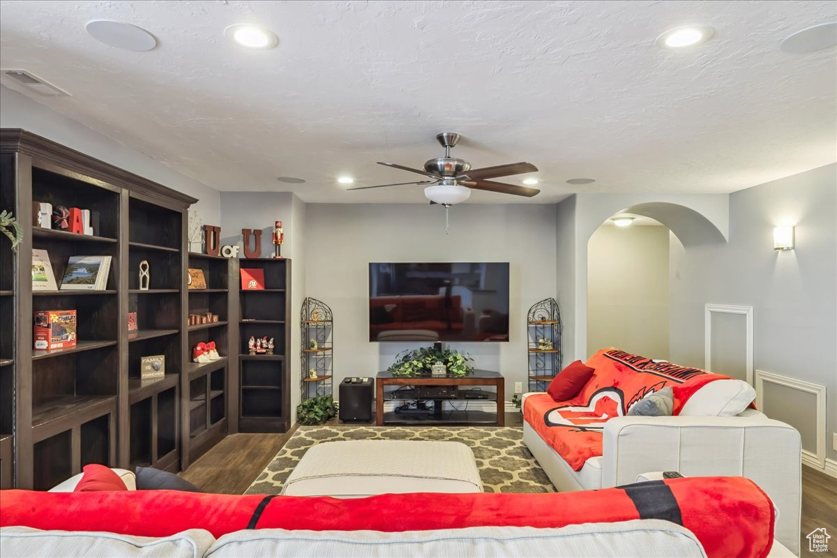 COOK'S COUNTRY COVE - Residential