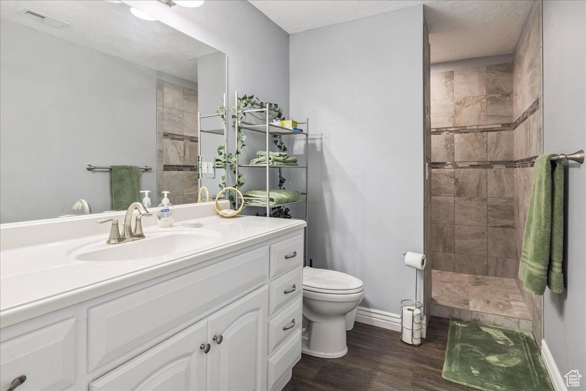 COOK'S COUNTRY COVE - Residential