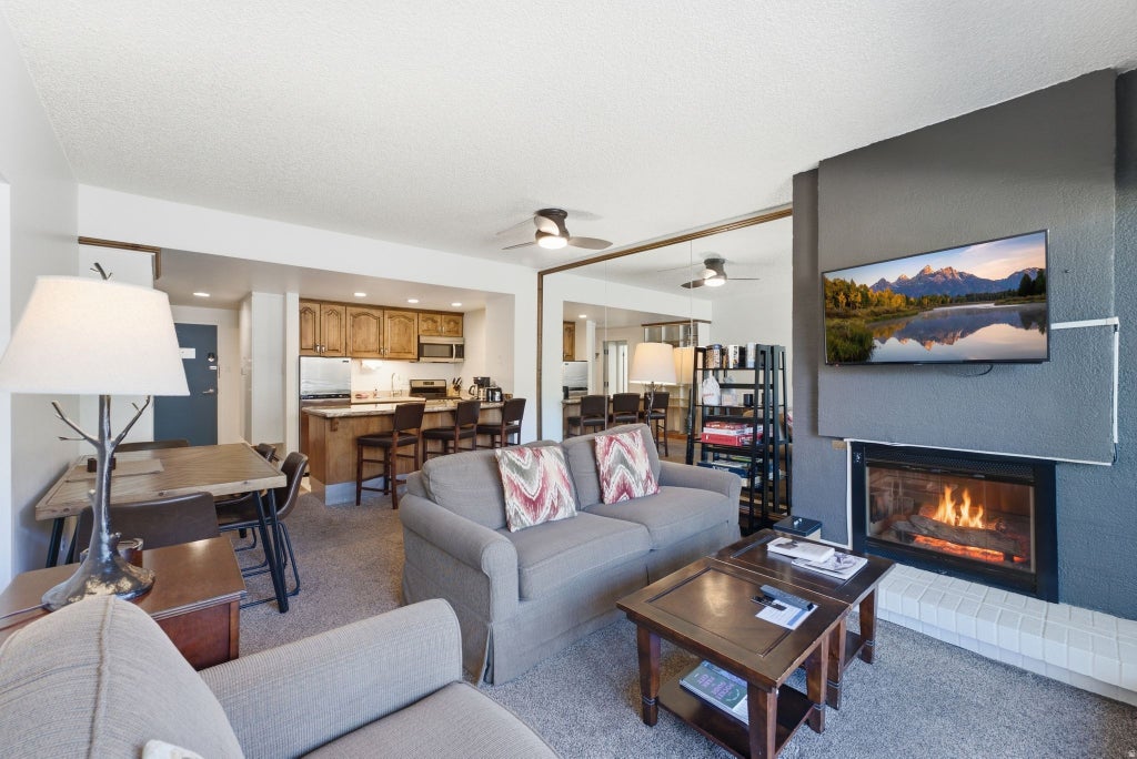 Photo of 1482 EMPIRE AVE #307, Park City, UT 84060 (MLS # 2183348)