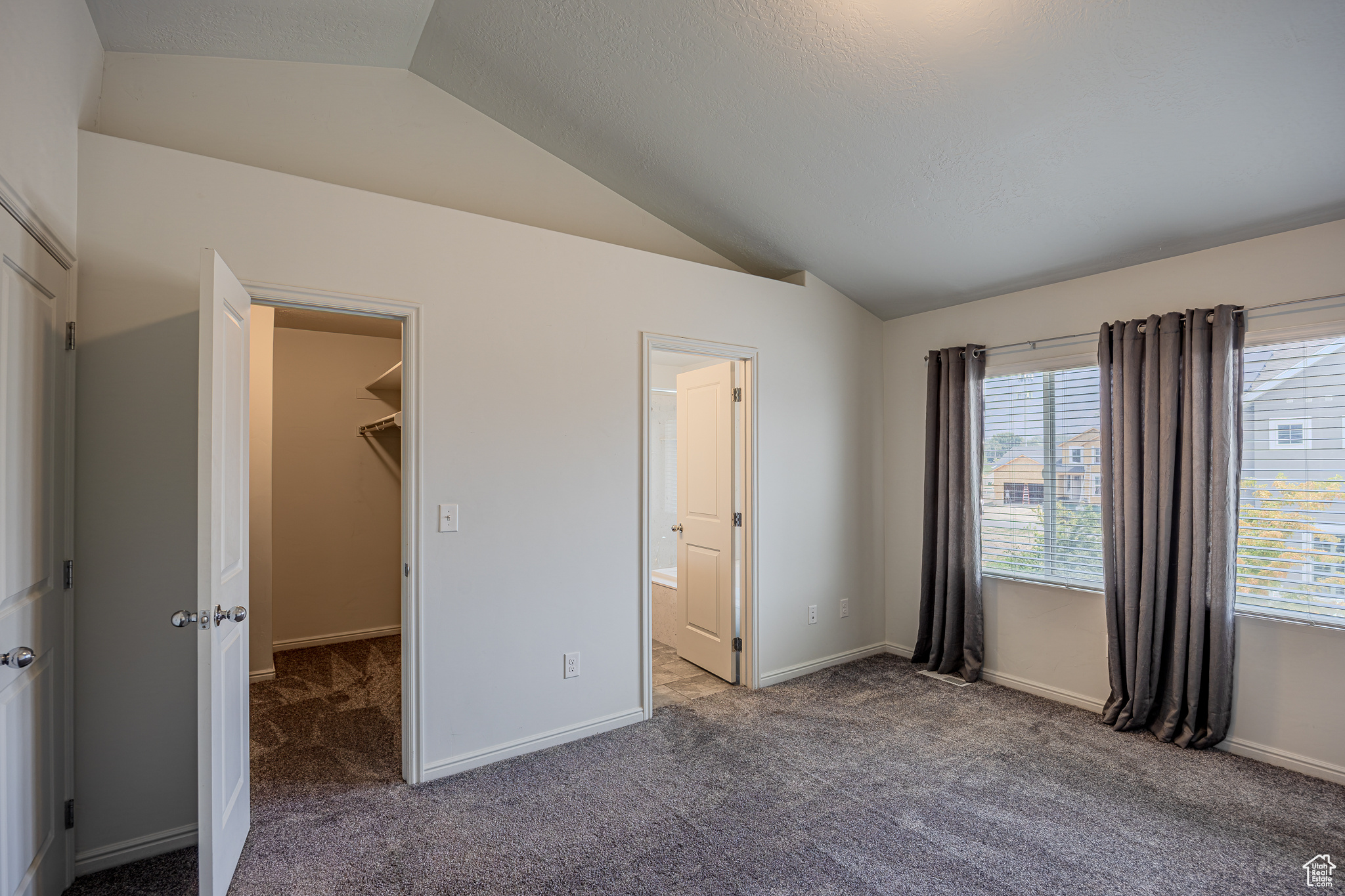 BROADVIEW  SHORES - Residential