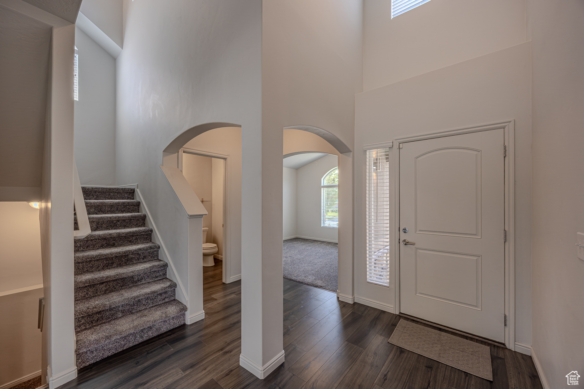 BROADVIEW  SHORES - Residential