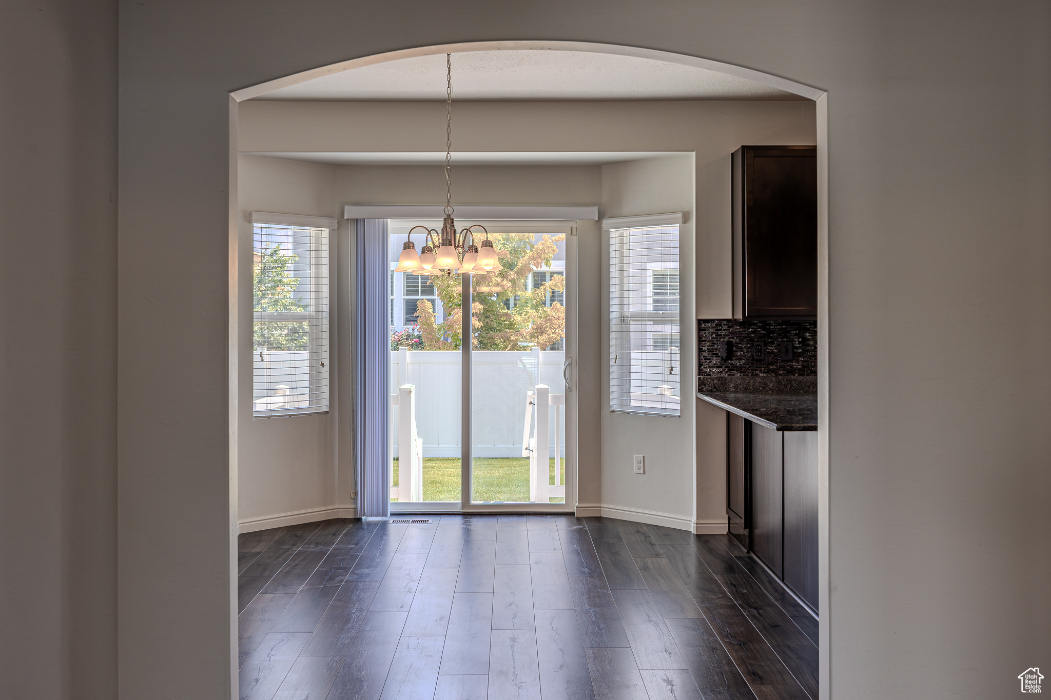 BROADVIEW  SHORES - Residential