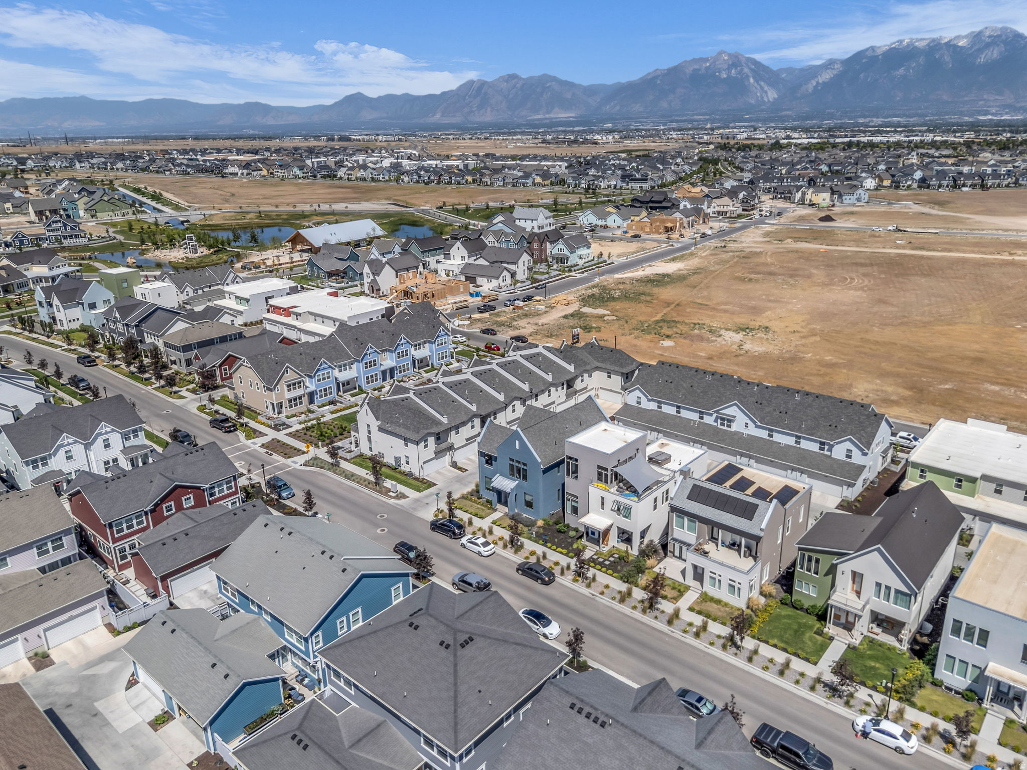 DAYBREAK - Residential