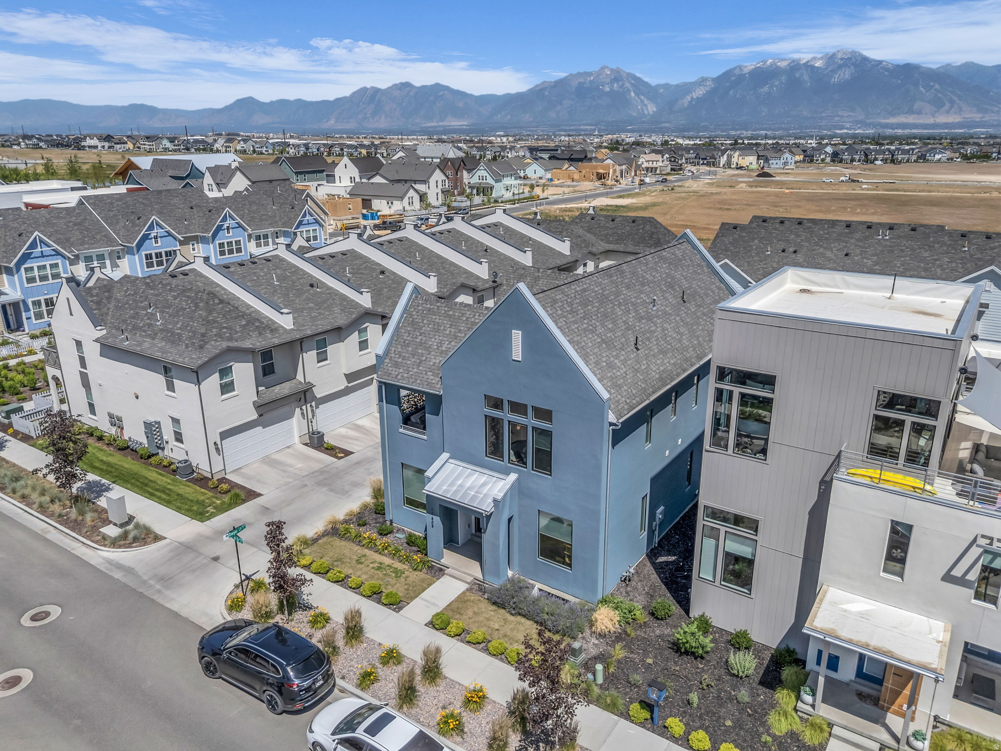 DAYBREAK - Residential