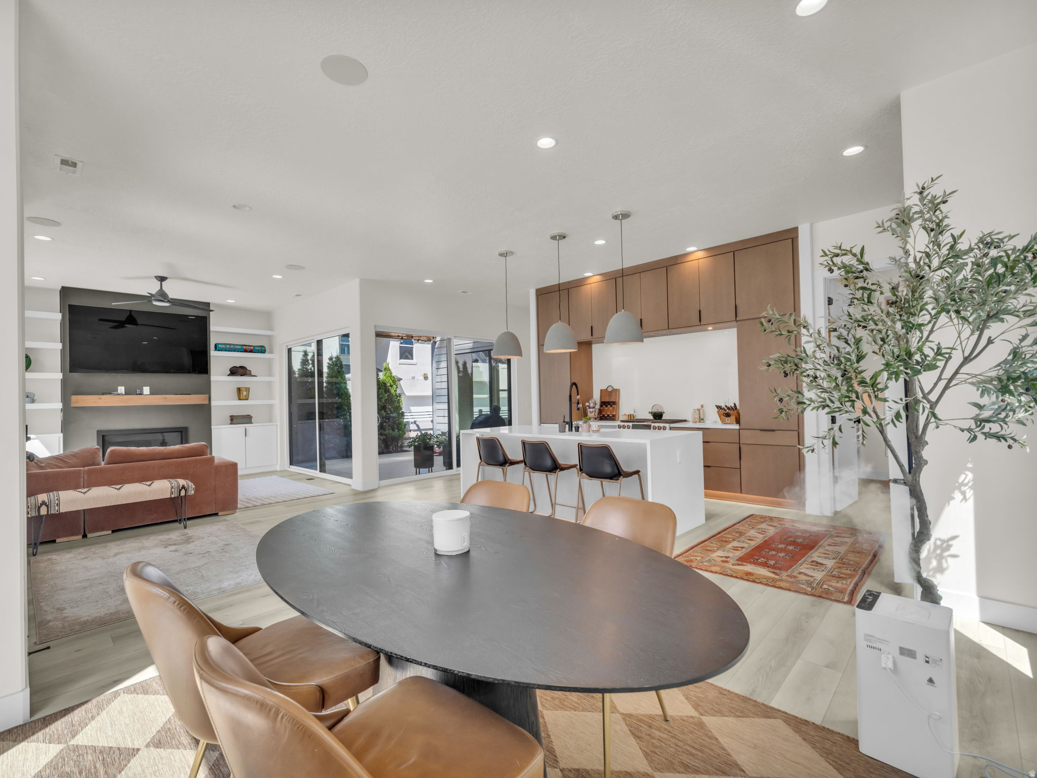 DAYBREAK - Residential