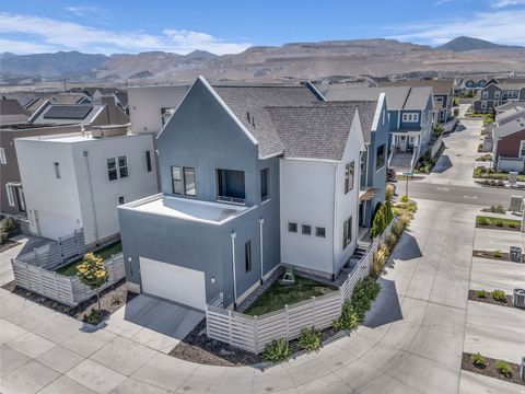 Tiny photo for 11609 S DORIAN DR, South Jordan, UT 84009 (MLS # 2143982)