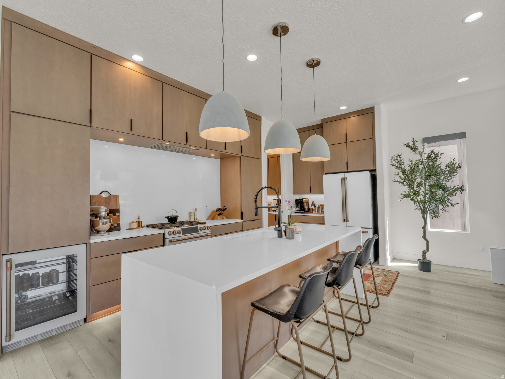 DAYBREAK - Residential