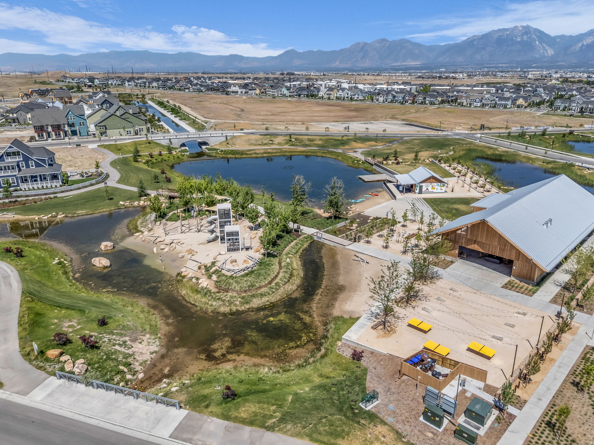 DAYBREAK - Residential