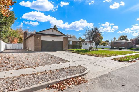 Tiny photo for 1716 N 1300 W, Clinton, UT 84015 (MLS # 2119896)
