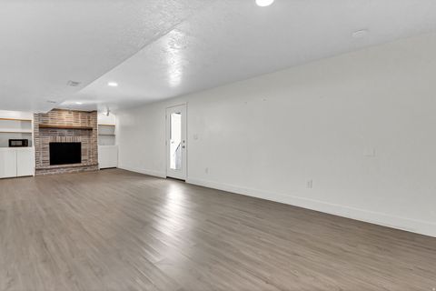 Tiny photo for 1716 N 1300 W, Clinton, UT 84015 (MLS # 2119896)