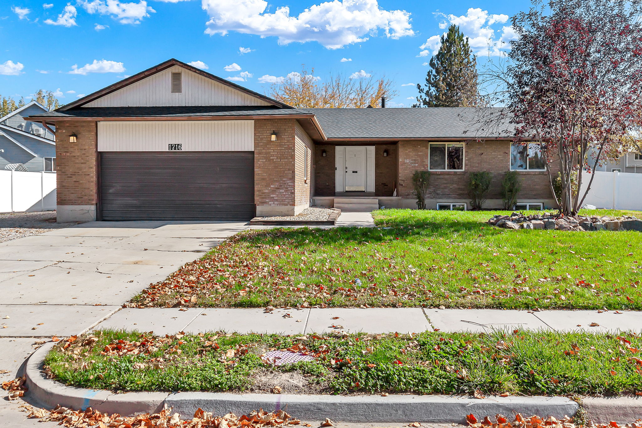 MUIR MEADOWS - Residential