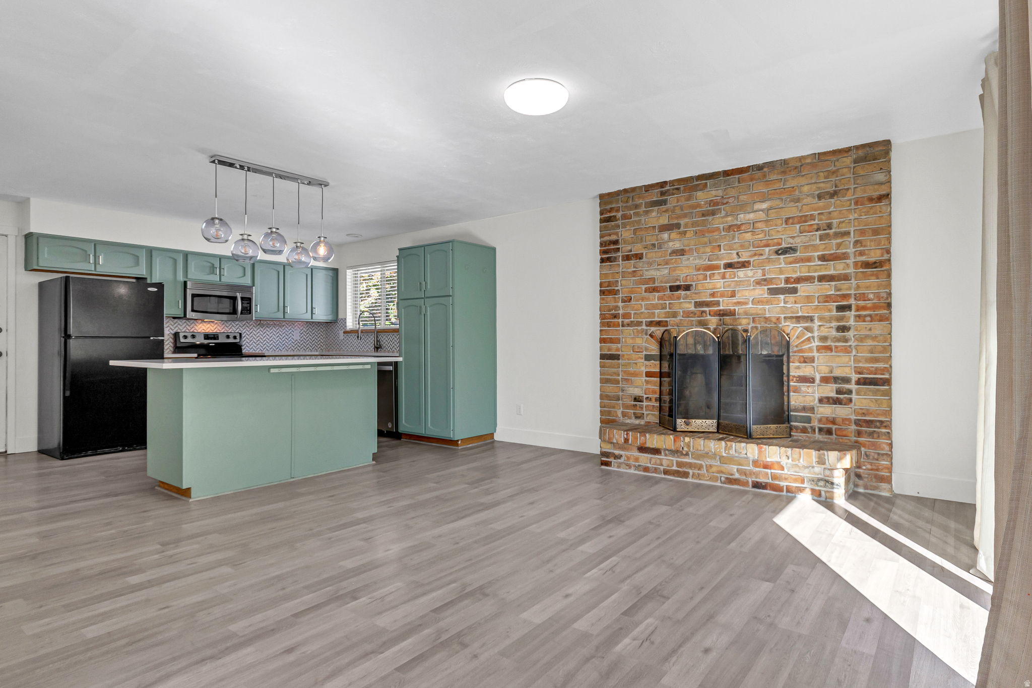 MUIR MEADOWS - Residential