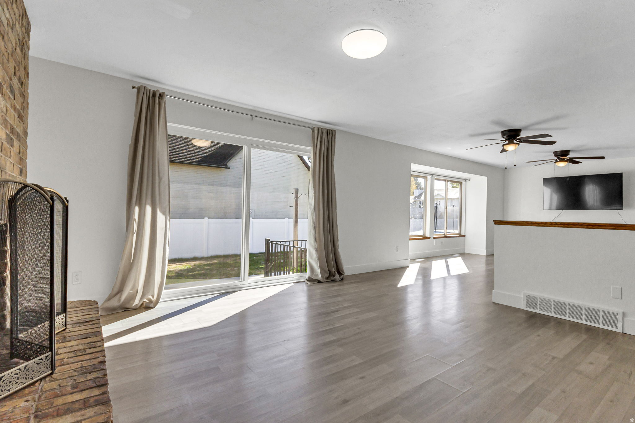 MUIR MEADOWS - Residential