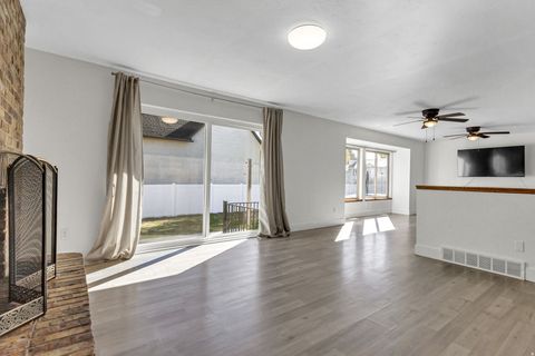 Tiny photo for 1716 N 1300 W, Clinton, UT 84015 (MLS # 2119896)