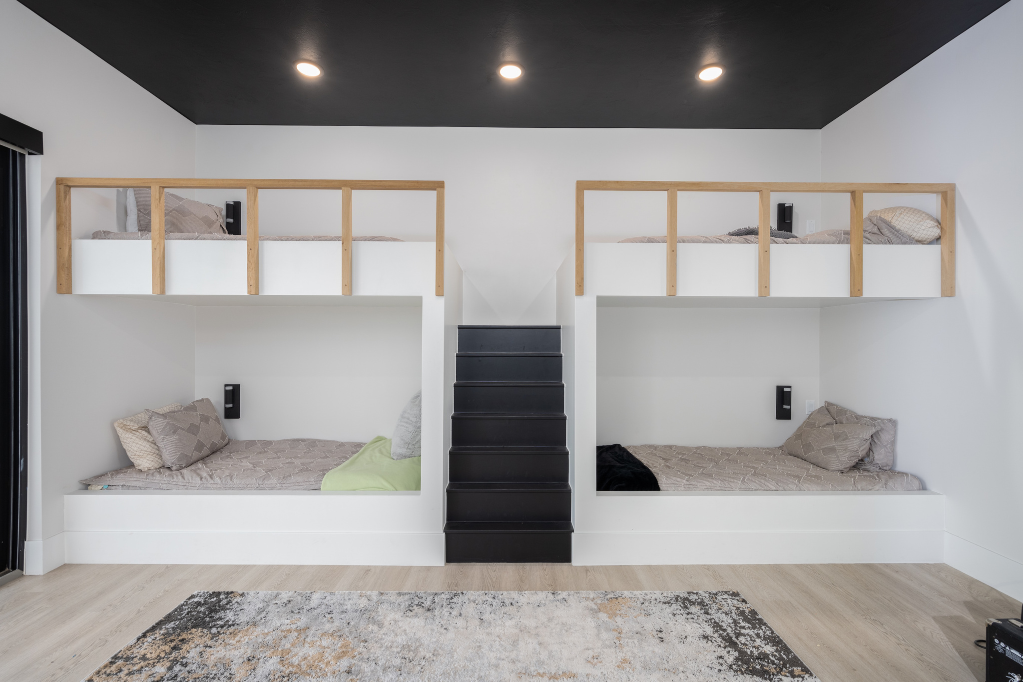 STAMSUND ESTATES - Residential