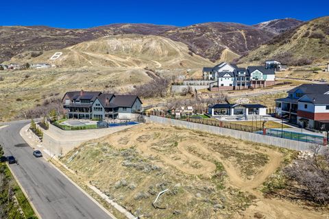 Tiny photo for 198 N 1500 DR E #118, Bountiful, UT 84010 (MLS # 2145042)