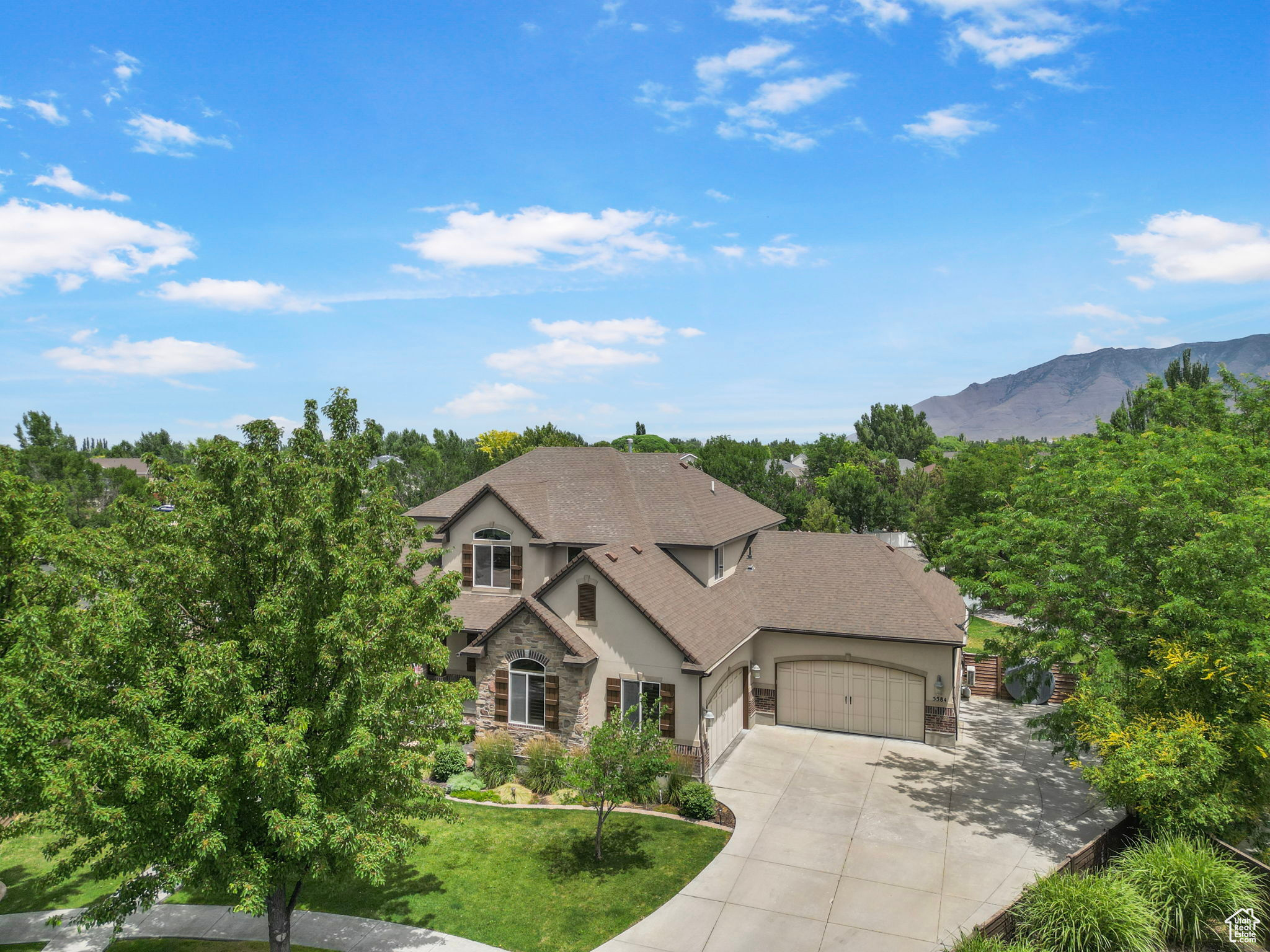 SHADY BROOK LANE - Residential