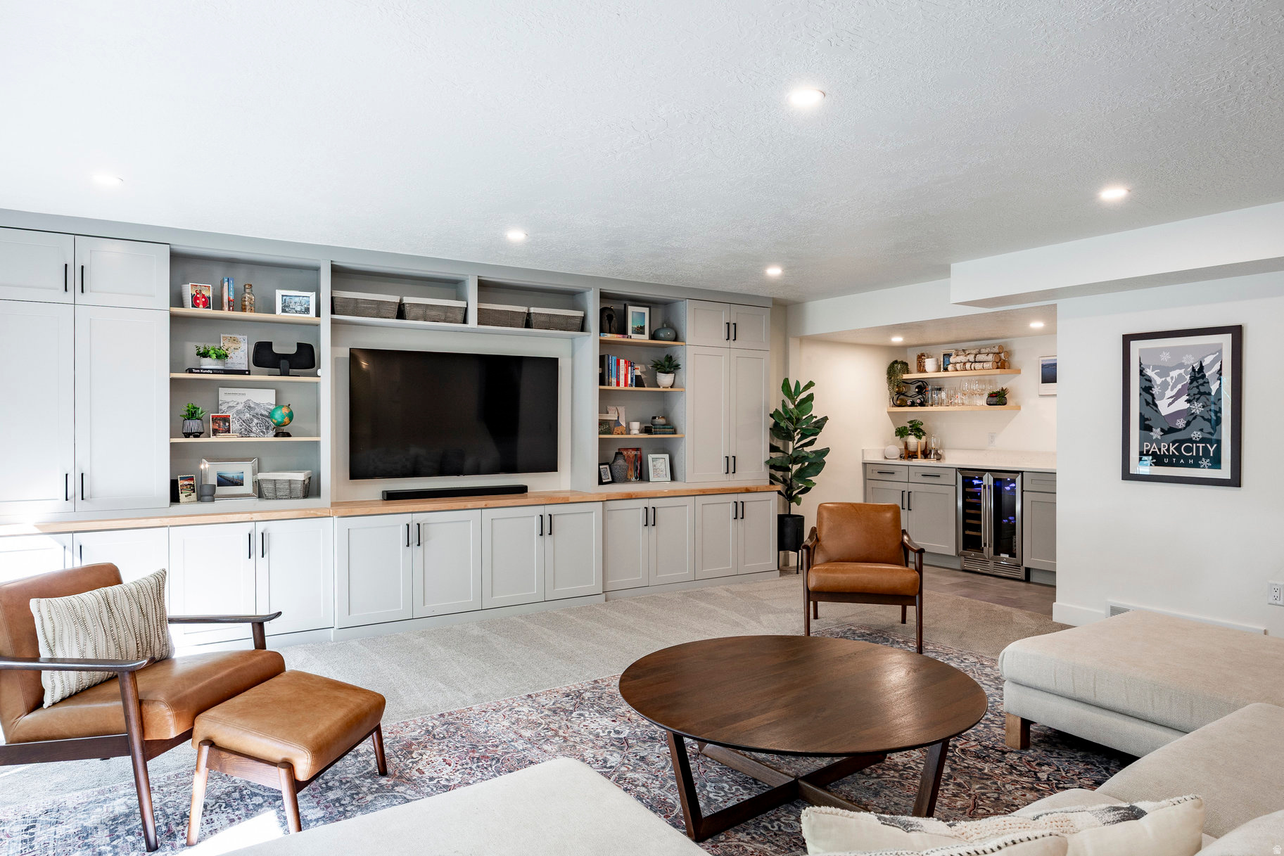 LAKEWOOD - Residential