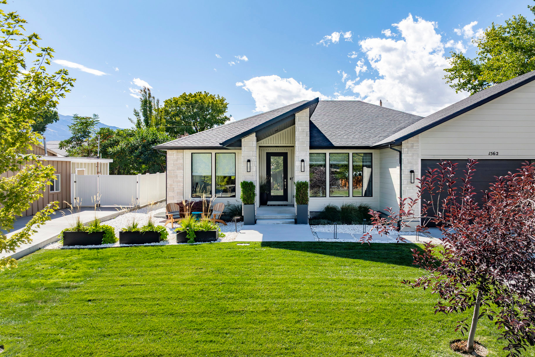 LAKEWOOD - Residential