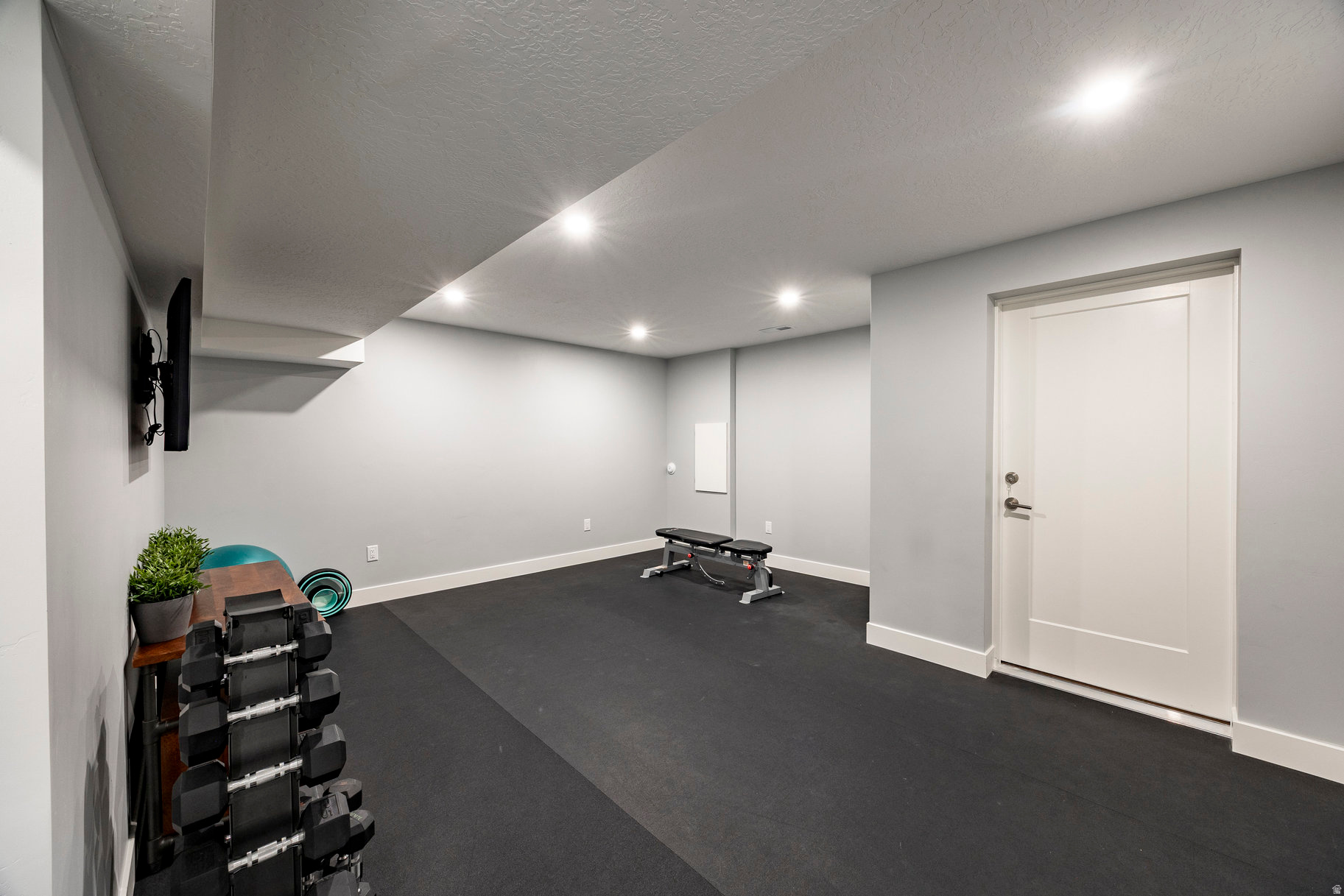 LAKEWOOD - Residential