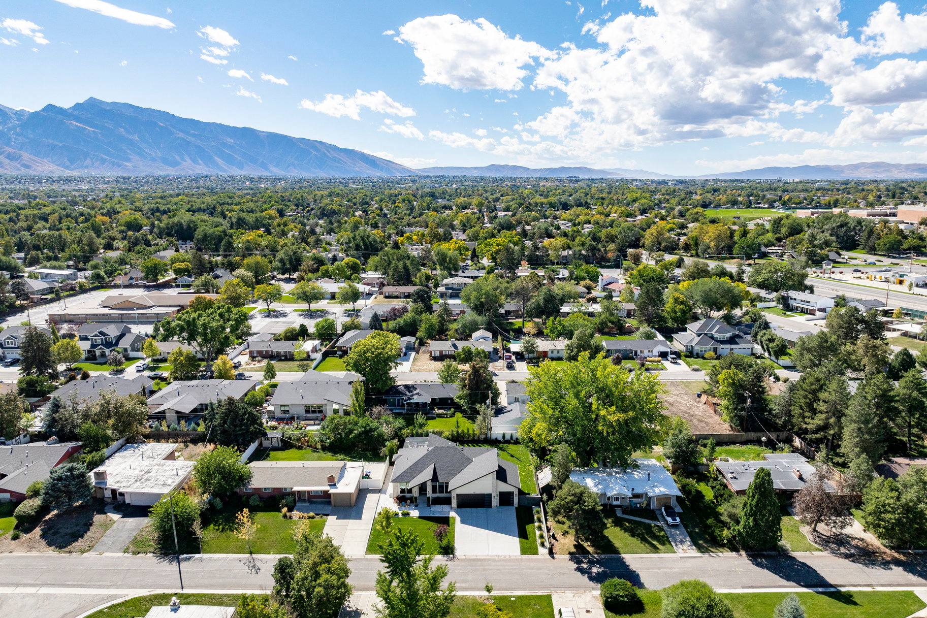 LAKEWOOD - Residential