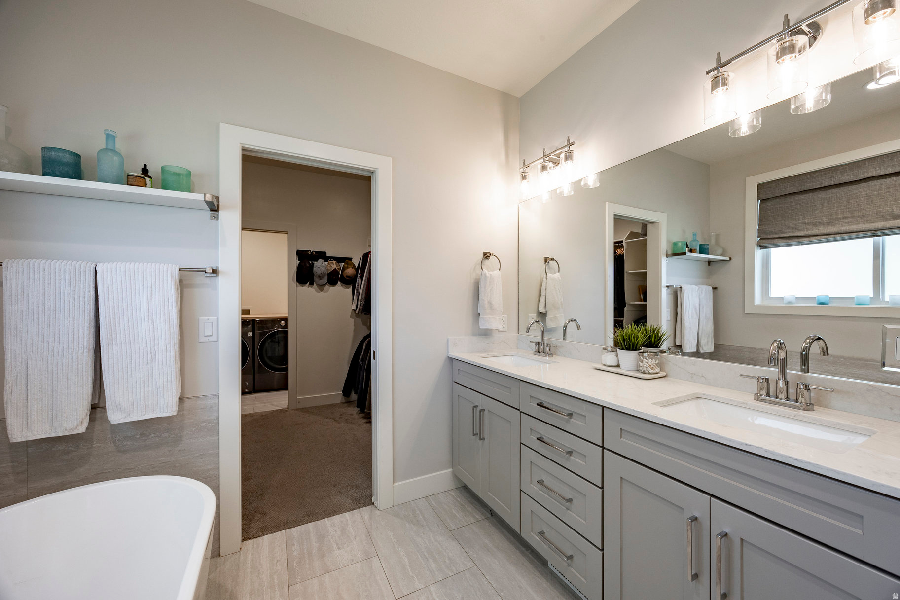 LAKEWOOD - Residential