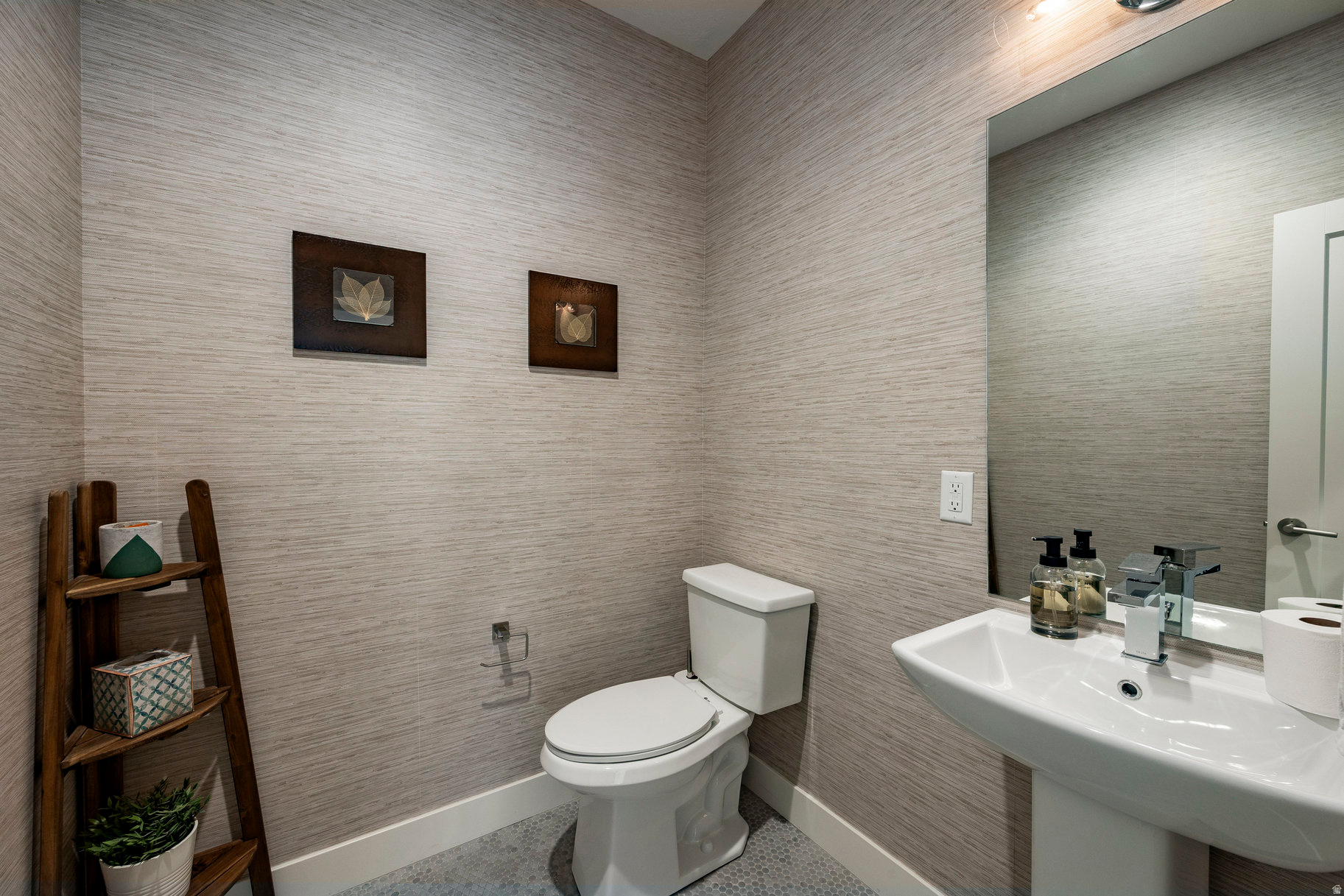 LAKEWOOD - Residential