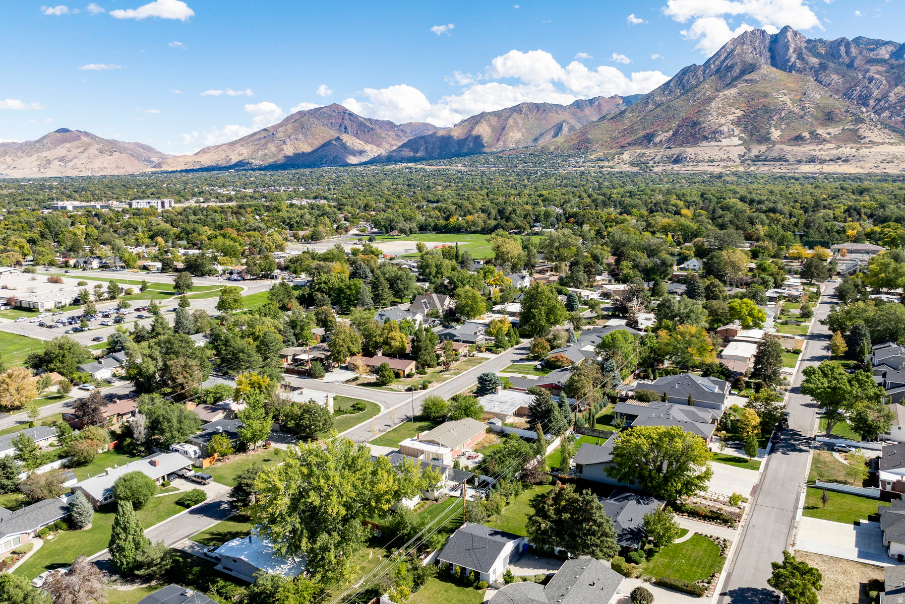 LAKEWOOD - Residential