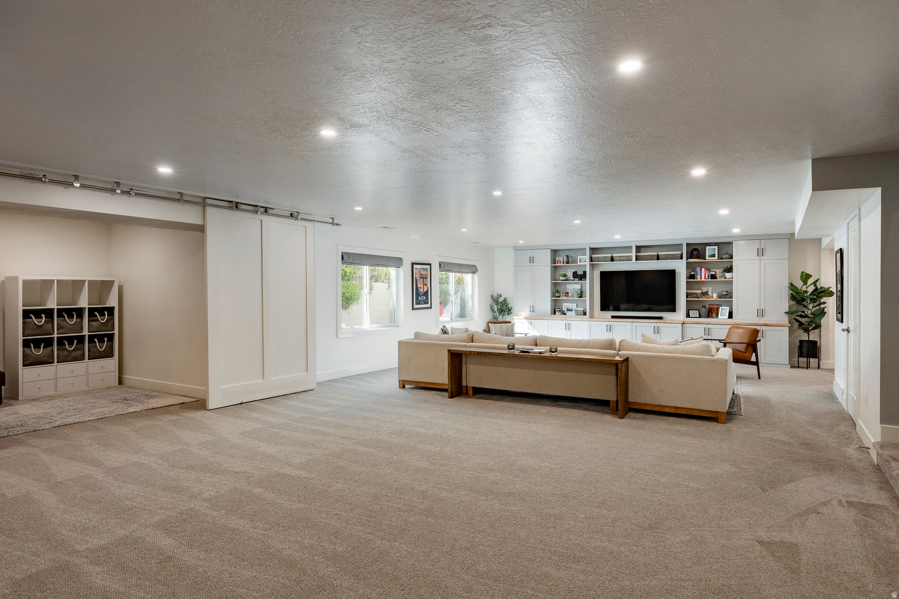 LAKEWOOD - Residential