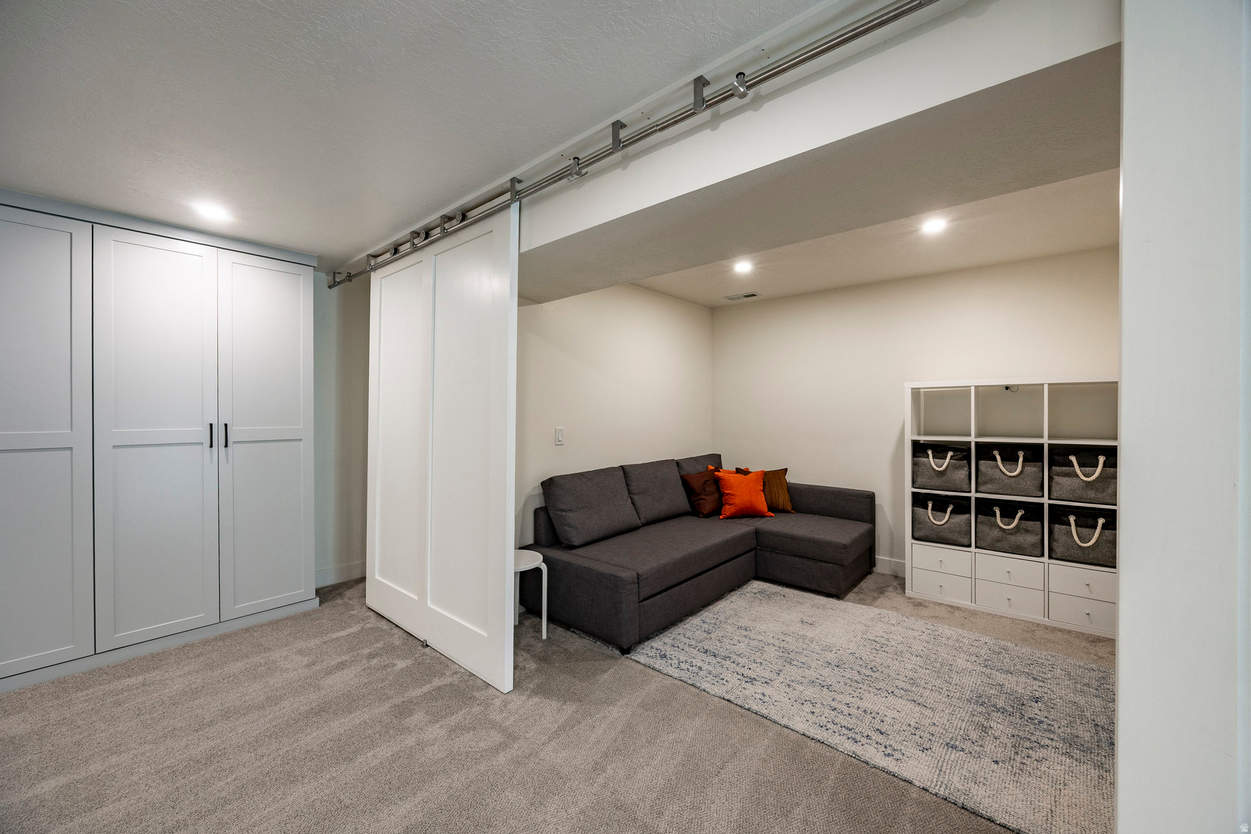 LAKEWOOD - Residential