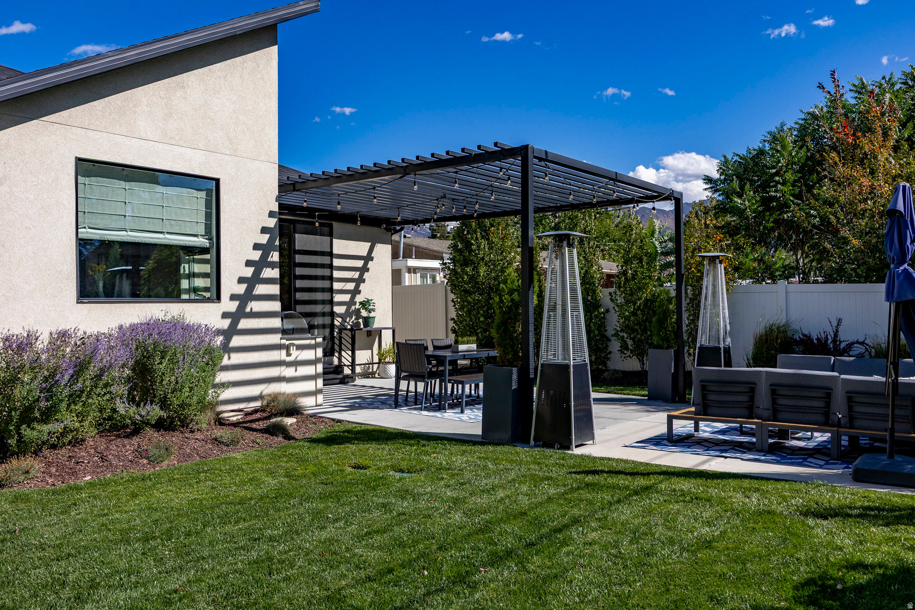 LAKEWOOD - Residential