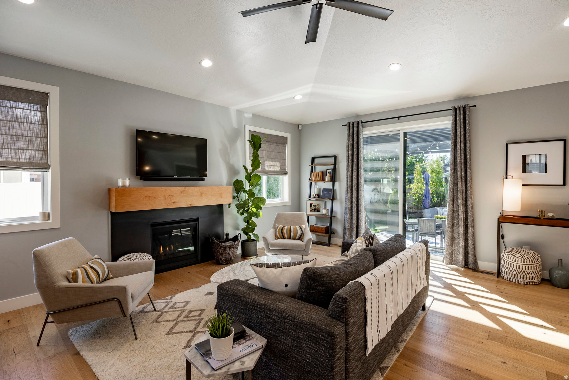 LAKEWOOD - Residential