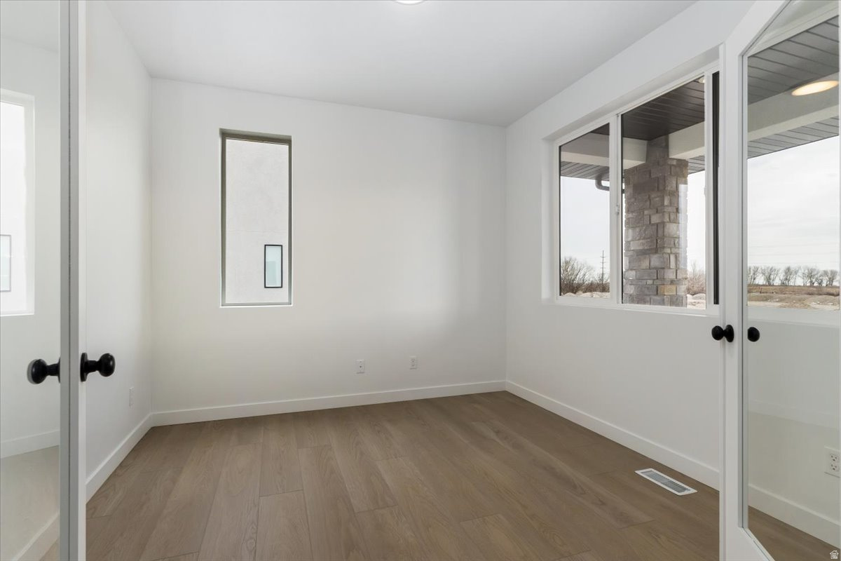 NORTHLAKE MEADOWS - Residential