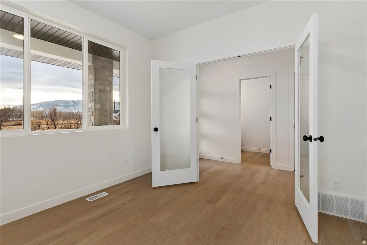 NORTHLAKE MEADOWS - Residential