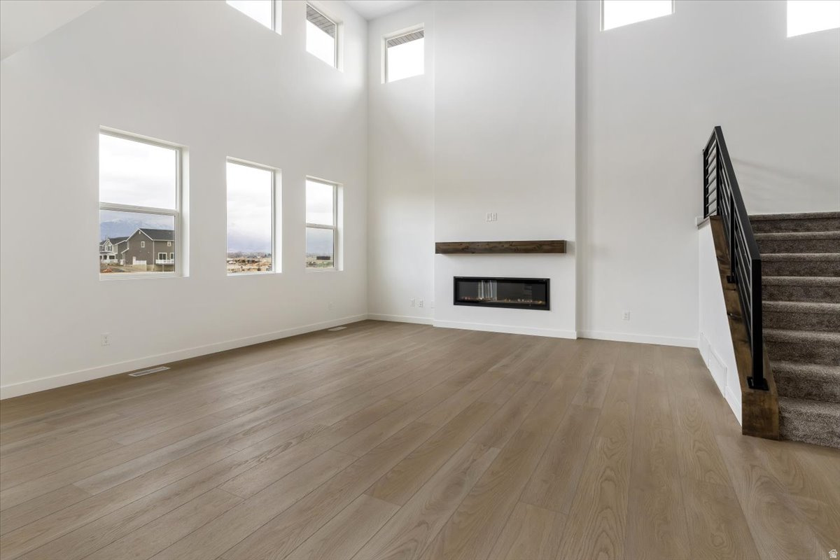 NORTHLAKE MEADOWS - Residential