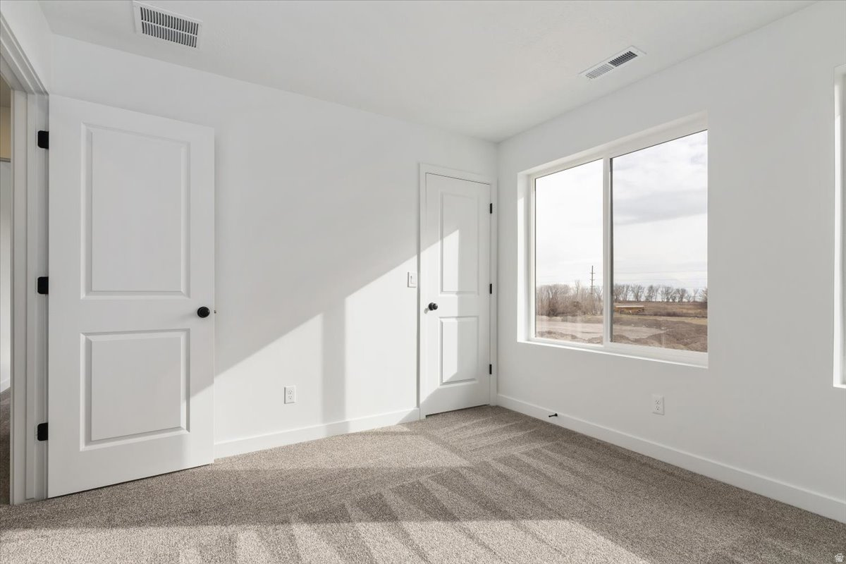 NORTHLAKE MEADOWS - Residential