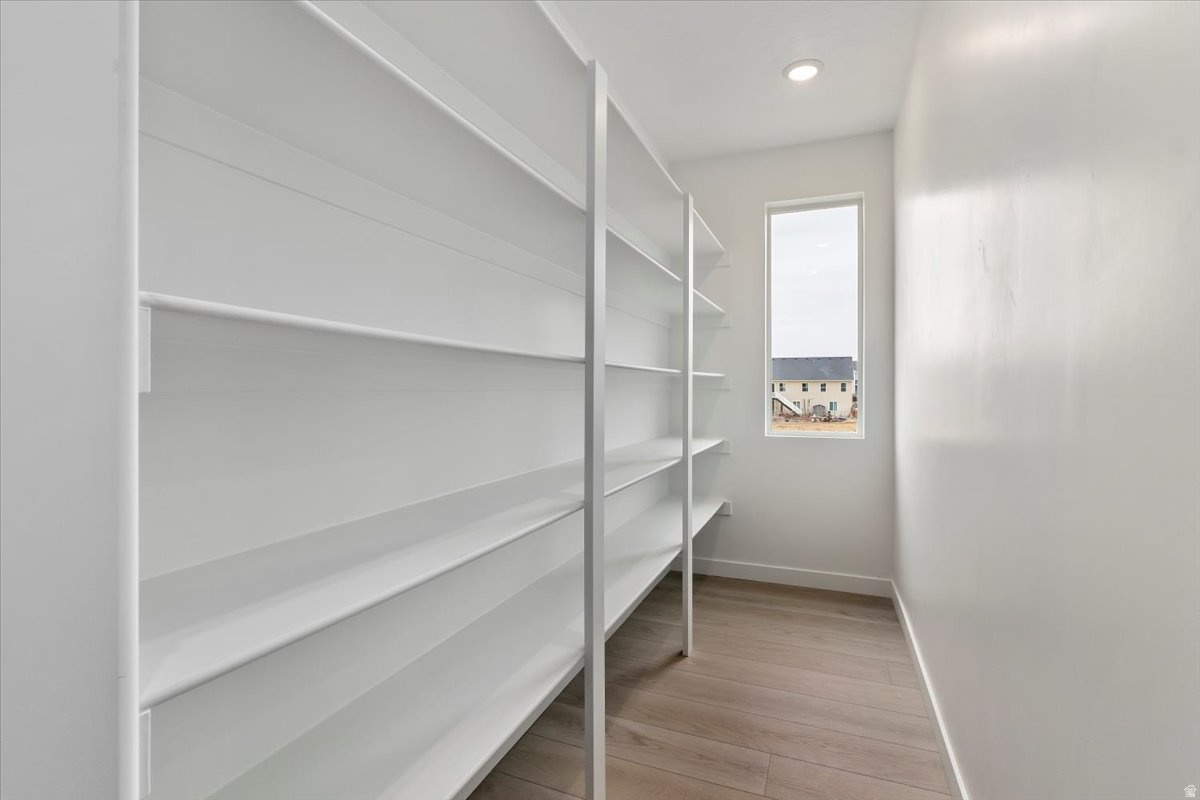 NORTHLAKE MEADOWS - Residential