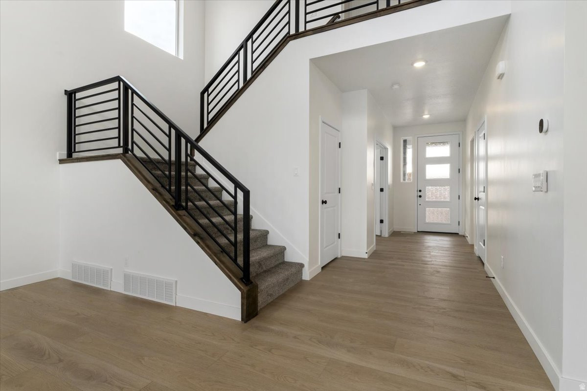 NORTHLAKE MEADOWS - Residential